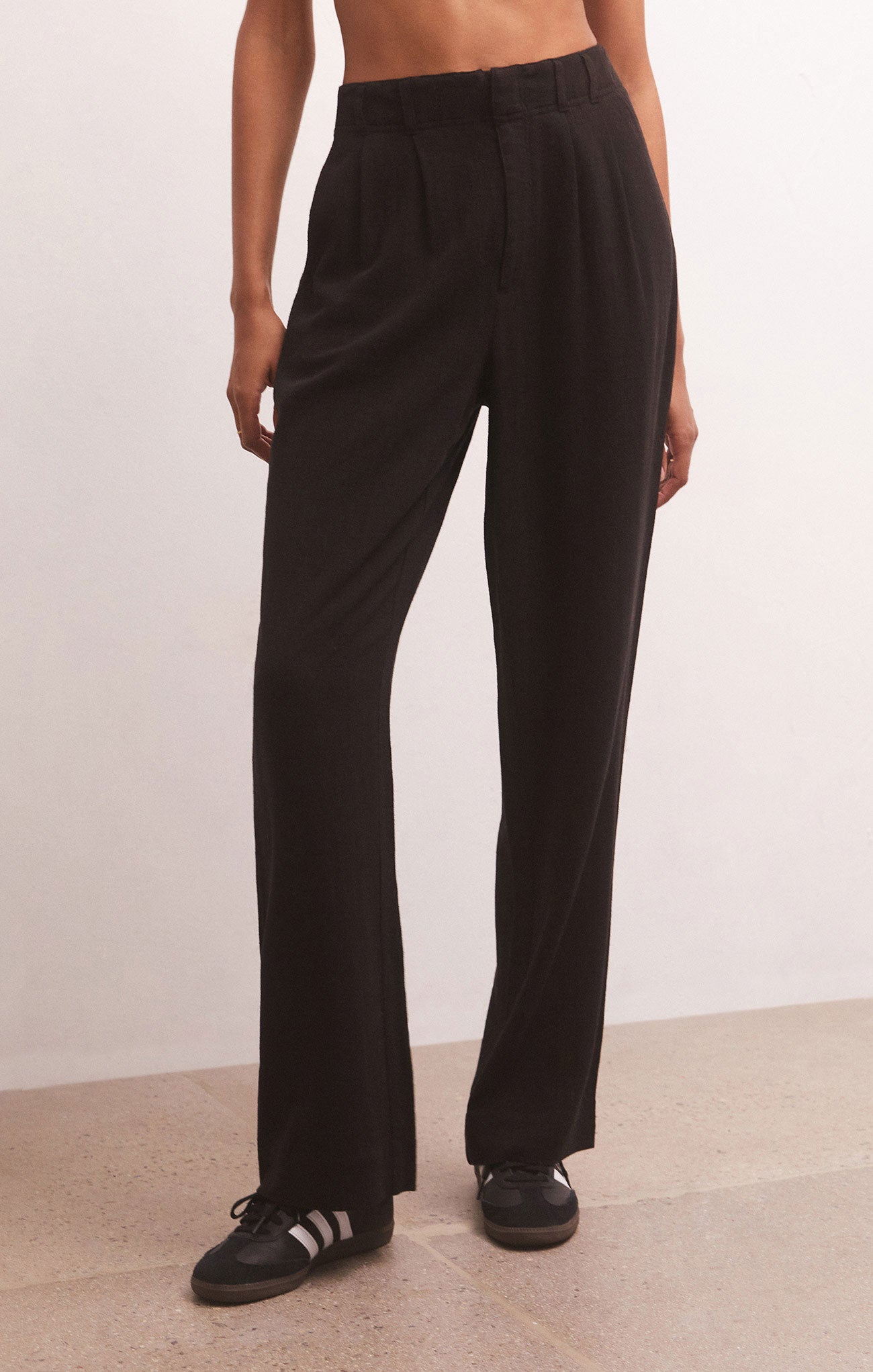 Farrah Pant in Black