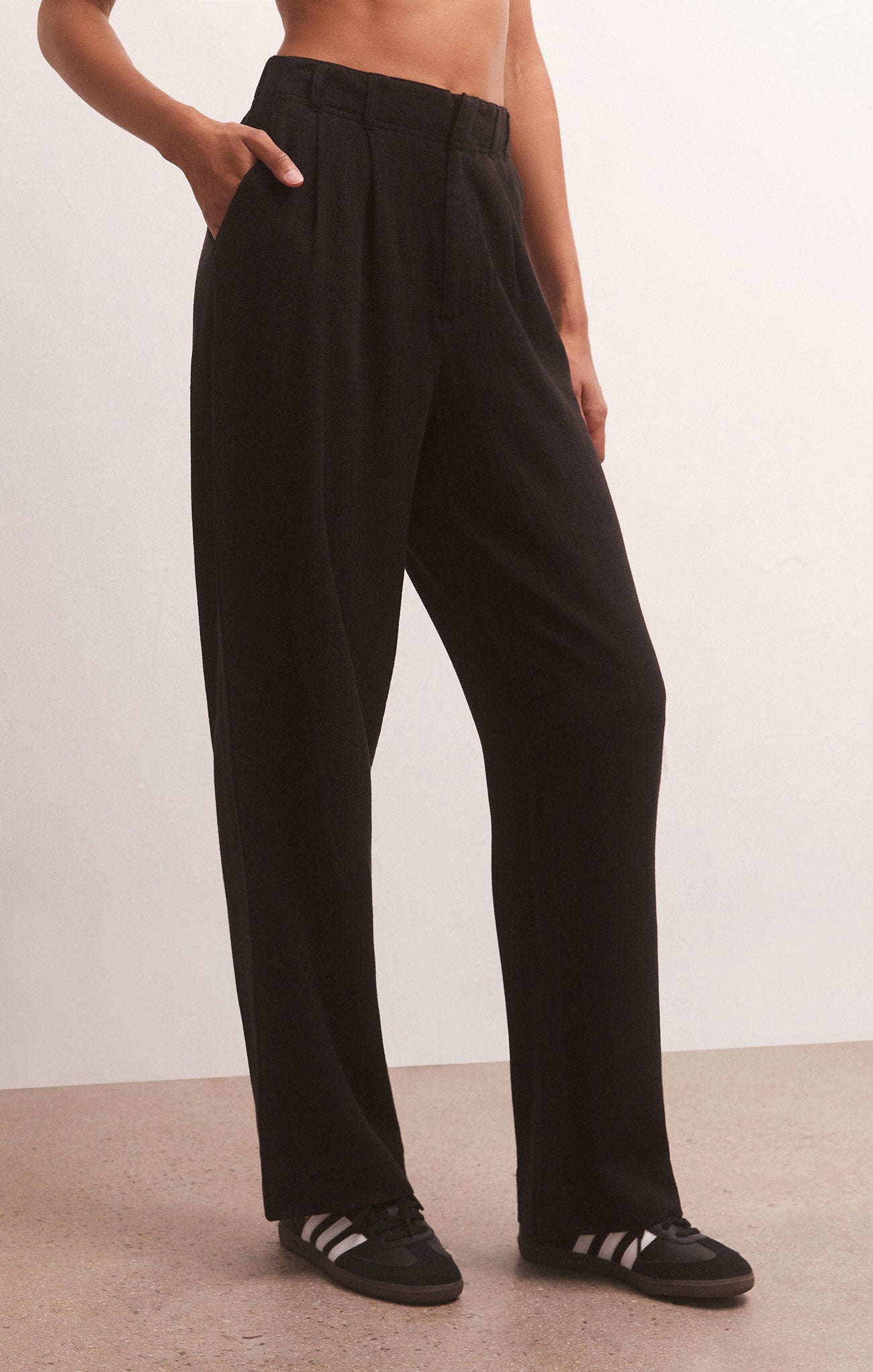 Farrah Pant in Black